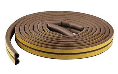 Защита от холодов: какой купить уплотнитель для окон и дверей?